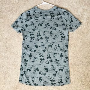 DISNEY GREY MICKEY MOUSE T-SHIRT 🤍